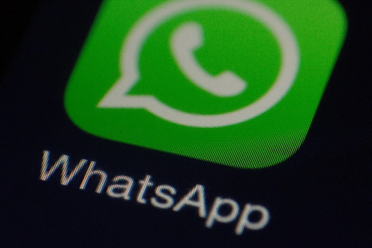 WhatsApp will soon release emoji reactions