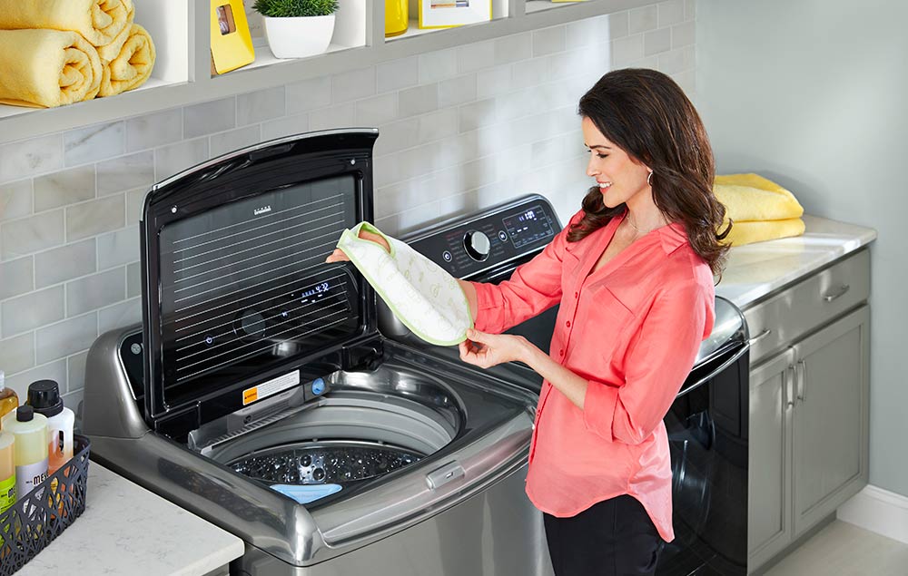 Advantages & Disadvantages of Top Load Washing Machine