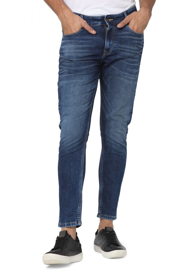 <strong>Acquire The Changing Trends with Jeans for Men</strong>